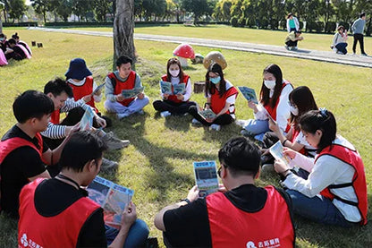 Kono Sports Duffle Bag with Shoes Compartment and Shoulder Strap Waterproof Gym Bag for Men and Women