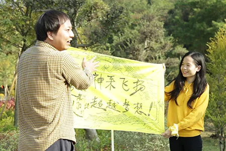 Kono Sports Duffle Bag with Shoes Compartment and Shoulder Strap Waterproof Gym Bag for Men and Women