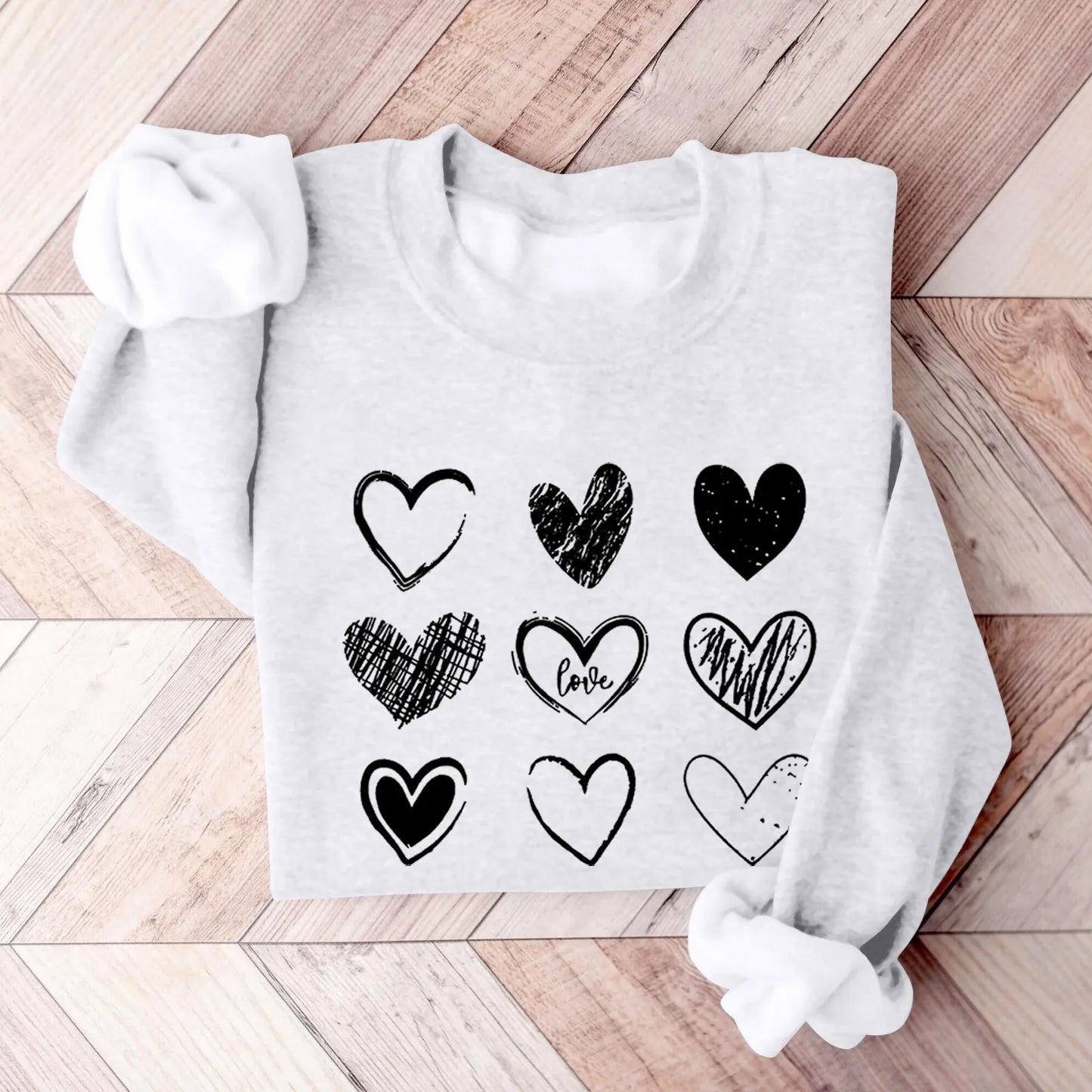 Women's Autumn And Winter Loose Heart Printed Hooded Sweatshirt Casual Fashion Sports Sweatshirt