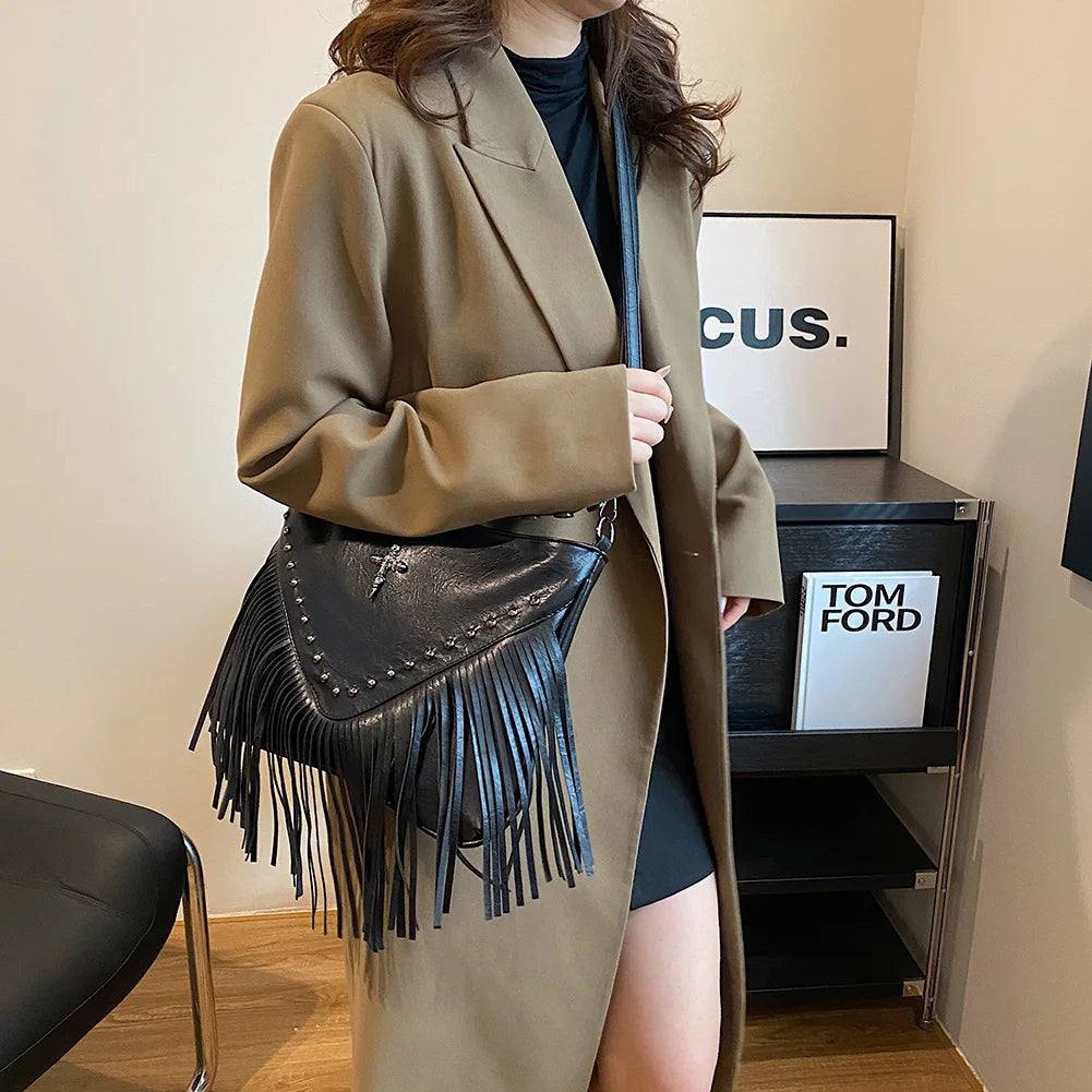 Women PU Studded Tassel Shoulder Bag Large Capacity Bohemian Messenger Bag Adjustable Strap Tassel Hobo Bag for Party Vacation