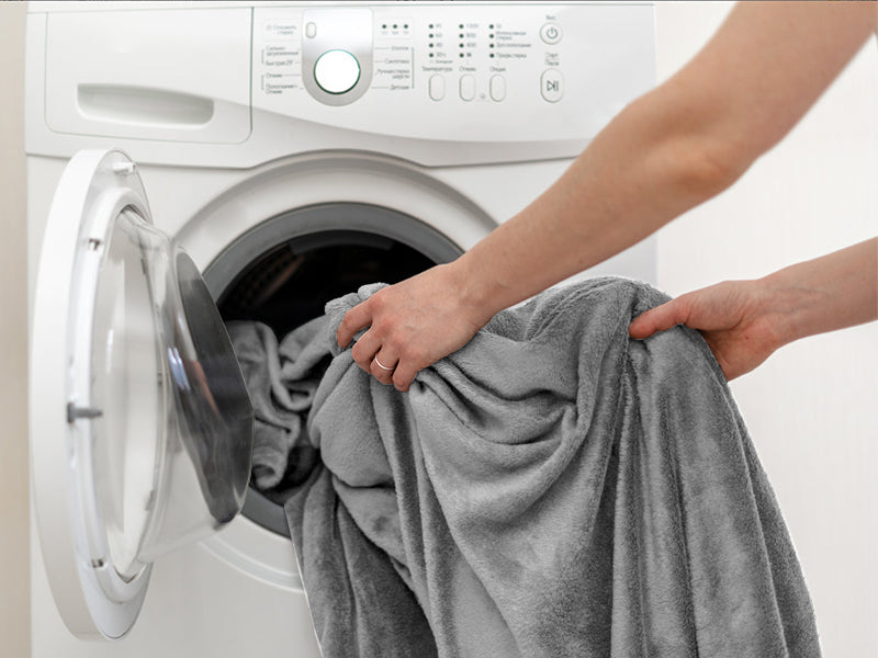 Good Nite Cozy Fleece Blankets: Soft and Plush Throws for Sofas - Ideal for Adults, Machine Washable Warmth